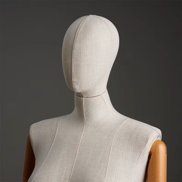Женский манекен-торс большого размера, с шарнирными деревянными руками \ M001-SL-W