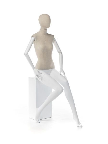 Женский сидячий манекен с шарнирными деревянными руками (подиум в комплекте) \ Emmy-05